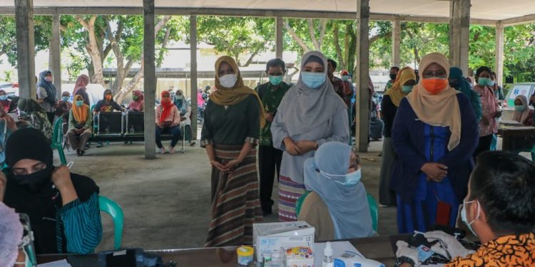 Wagub NTB Pantau Vaksinansi Covid-19 di Mataram