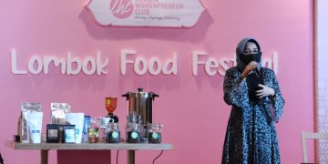 Ketua TP PKK Lombok Barat Kenalkan Kopi Khas Lombok di Lombok Womenpreneur Club