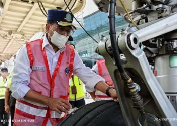 Jelang Libur Nataru, Menhub Instruksikan Pengetatan Prokes dan Pengecekan Kelaikan Pesawat