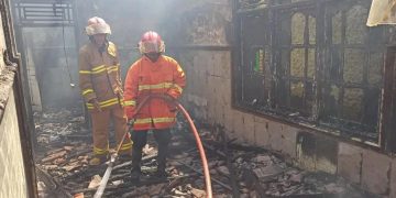 Heboh, Rumah di Asemdoyong Terbakar, ini Penyebabnya!