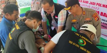 Sambut HUT Polwan ke 74, Polres Sumbawa Barat Gelar Khitanan Massal