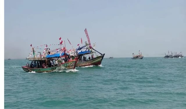 Rayakan Rasa Syukur, Nelayan Asemdayong Gelar Baritan