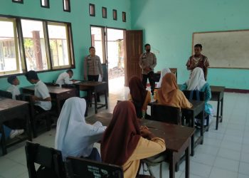 Sat Binmas Polres Sumbawa Barat Berikan Himbauan Prokes dan Kenakalan Remaja