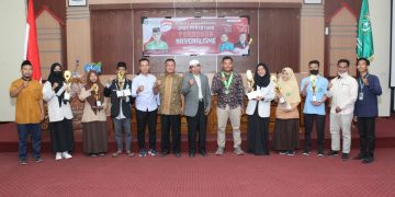 Gelar Dialog Kebangsaan,  HIMMAH NWDI Sumbawa Bagikan Hadiah Lomba Pidato dan Baca Puisi
