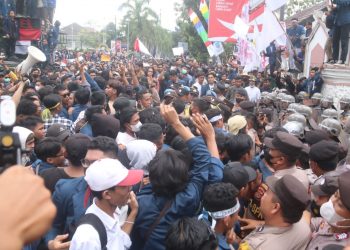 Aksi Demo Mahasiswa, Tetap Kondusif Walaupun Diwarnai Aksi Dorong