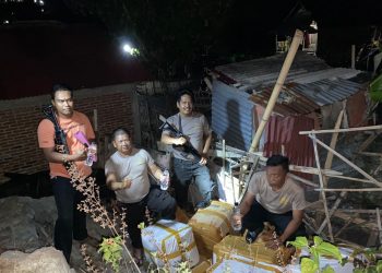 Fantastis, Polsek Rastim Sita Ribuan Botol Miras Jenis Arak Bali