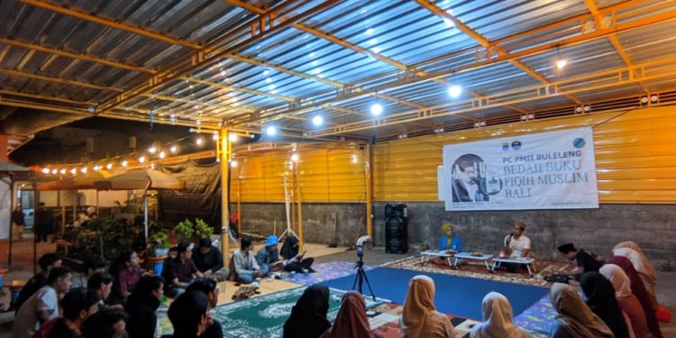 PMII Buleleng Gelar Kajian Bedah Buku “Fiqih Muslim Bali” Karya Gus Tama