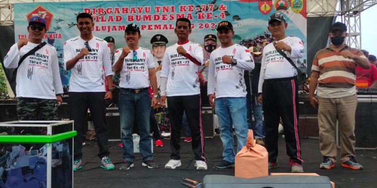 Warga Ulujami Ramaikan HUT ke-77 TNI dan Milad ke-4 Bumdesma Ulujami