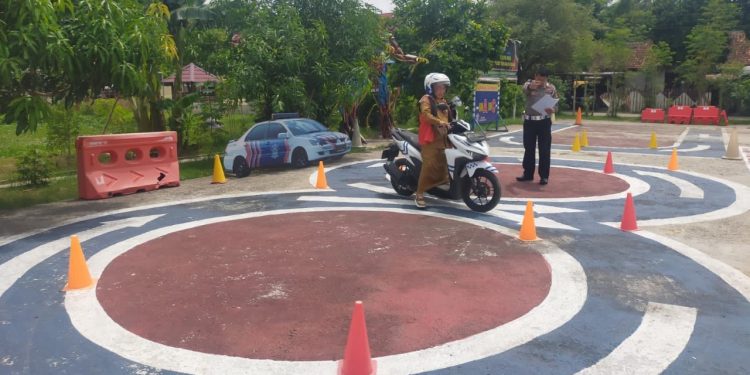 Sat Lantas Polres Bima Kota Buka Bimbel Gratis Bagi Calon Pemohon SIM