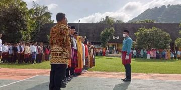 Semarak Hari Guru Nasional Di SMAN 1 HU’U