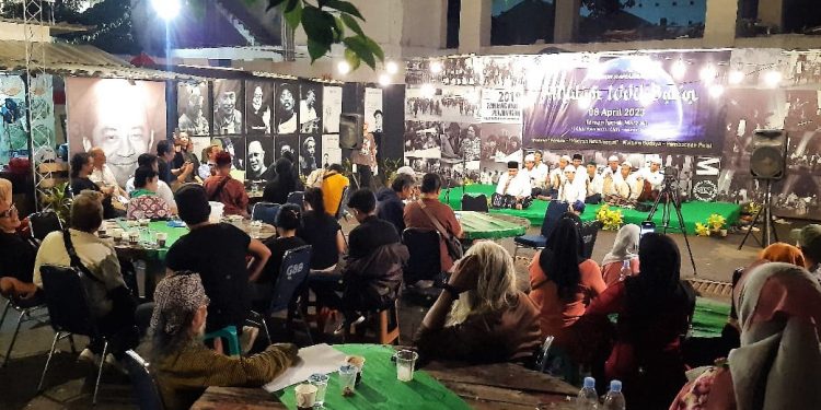 Tadarus Puisi yang Indah pada “Malam 1000 Bulan”