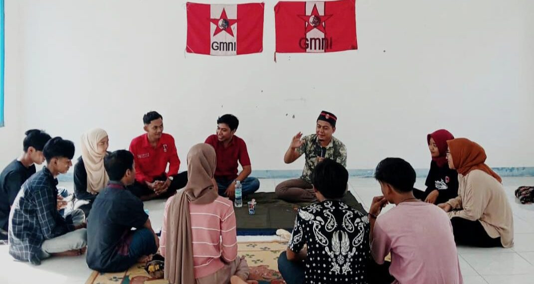 Bekali Kader, Sulhamran Ajak GMNI UTS Gelorakan Nasionalisme