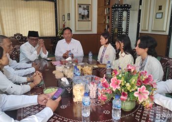 KMHDI NTB Silaturahmi Kemenag NTB, Bicarakan Moderasi dan Dharma Camp XI