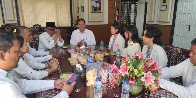 KMHDI NTB Silaturahmi Kemenag NTB, Bicarakan Moderasi dan Dharma Camp XI