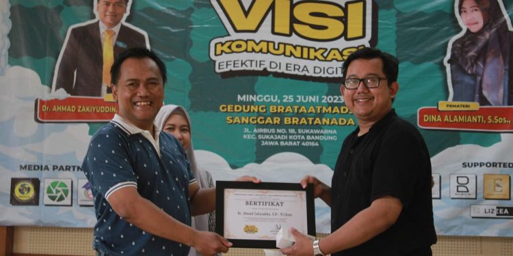 Mahasiswa Ilmu Komunikasi Universitas Langlangbuana Gelar Seminar Nasional Visi Komunikasi Efektif di Era Digital