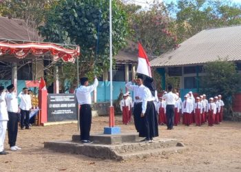 Peringati HUT RI 78, Masyarakat Desa Labuhan Aji Laksanakan Lomba dan Upacara Bendera