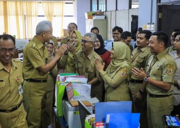 Sambangi OPD, Ganjar Kejutkan ASN Jateng: Saya Pamit dan Titip Jaga Integritas Ya