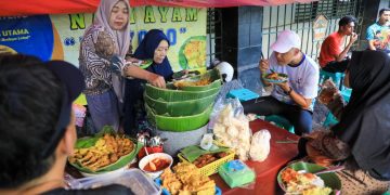 Sehari Sebelum Purnatugas, Ganjar Olahraga Pagi dan Sarapan di Belakang Kantor