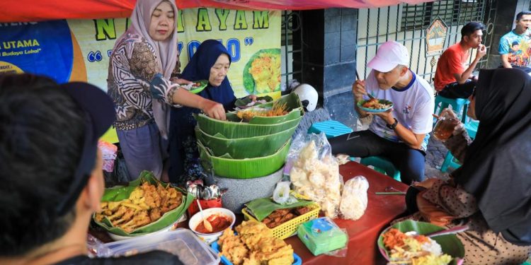 Sehari Sebelum Purnatugas, Ganjar Olahraga Pagi dan Sarapan di Belakang Kantor