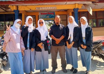 Ekskul Jurnalistik SMAN 1 Hu’u Bangun Silaturahmi dengan SMPN 1 Hu’u