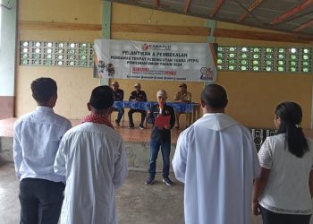 Lantik 49 Pengawas TPS se-Kecamatan Elar, Gonsa Poseng: Tetap Jaga Netralitas, Integritas dan Profesionalitas