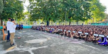 Prodi Seni Musik Universitas Teknologi Sumbawa Kunjungi SMAN 1 Sumbawa, Perkenalkan Keindahan Musik