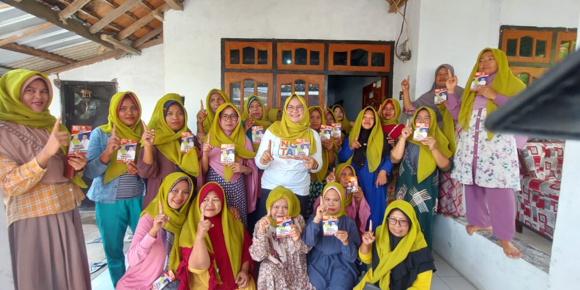 Cabup Ibu Hj. Dewi Noviany Ajak Ibu-Ibu Moyo Mekar Bersinergi untuk Pemberdayaan Perempuan