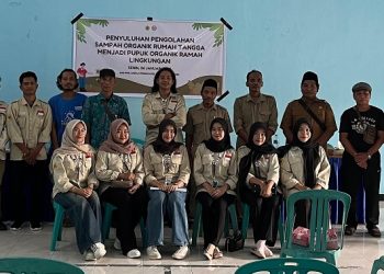 Atasi Masalah Sampah, Mahasiswa KKN Unram Latih Warga Pringgasela Timur Olah Limbah Jadi Pupuk